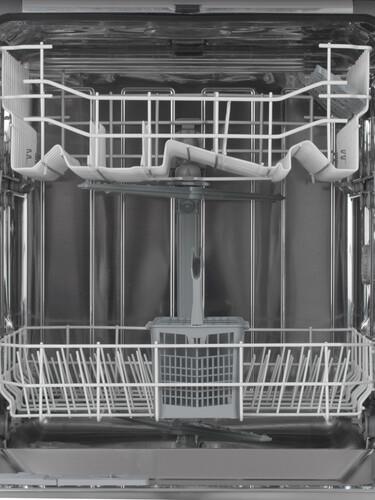 Посудомоечная машина Schaub Lorenz SLG SW6300 белый