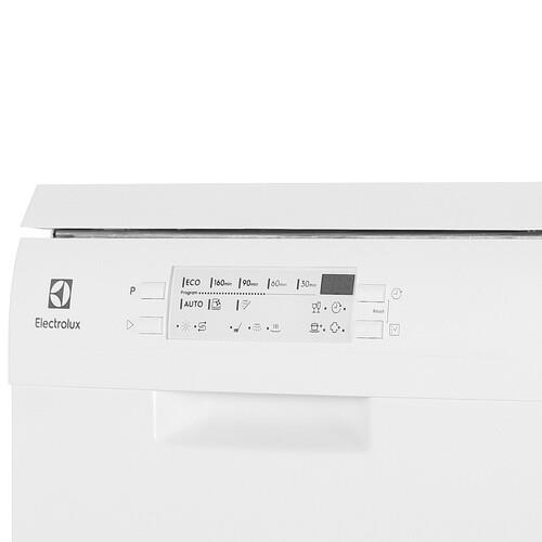 Посудомоечная машина Electrolux SES94221SW белый