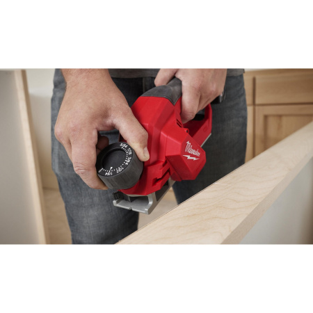Рубанок Milwaukee M12BLP-0X (4933492850)